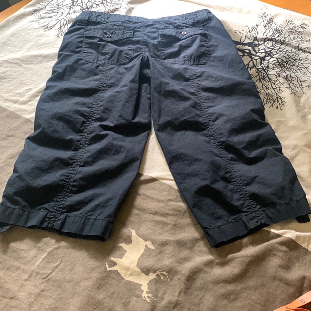 Cargo Capri Pants Size M